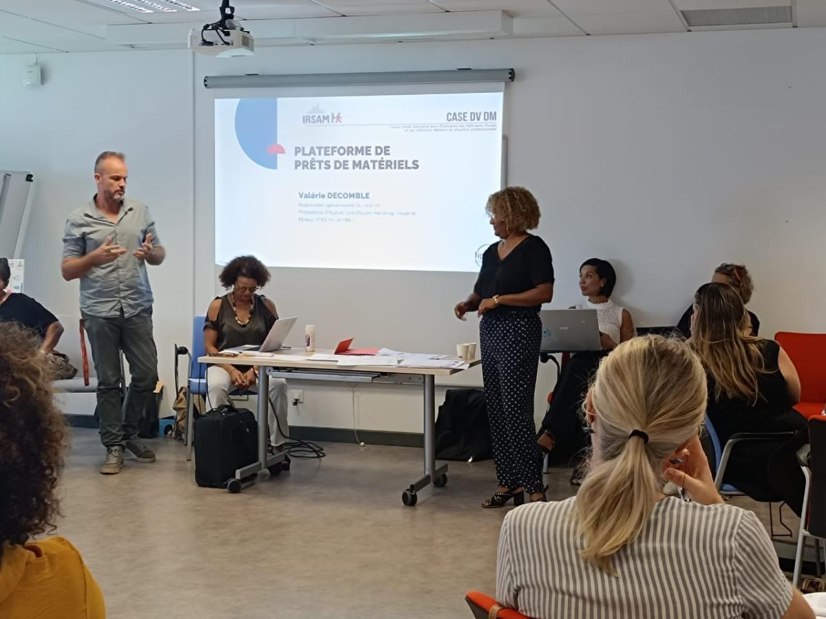 Présentation de la plateforme de prêts de matériel à l'occasion de la journée plénière du club Handi-Pacte de la Réunion le 8 février 2024