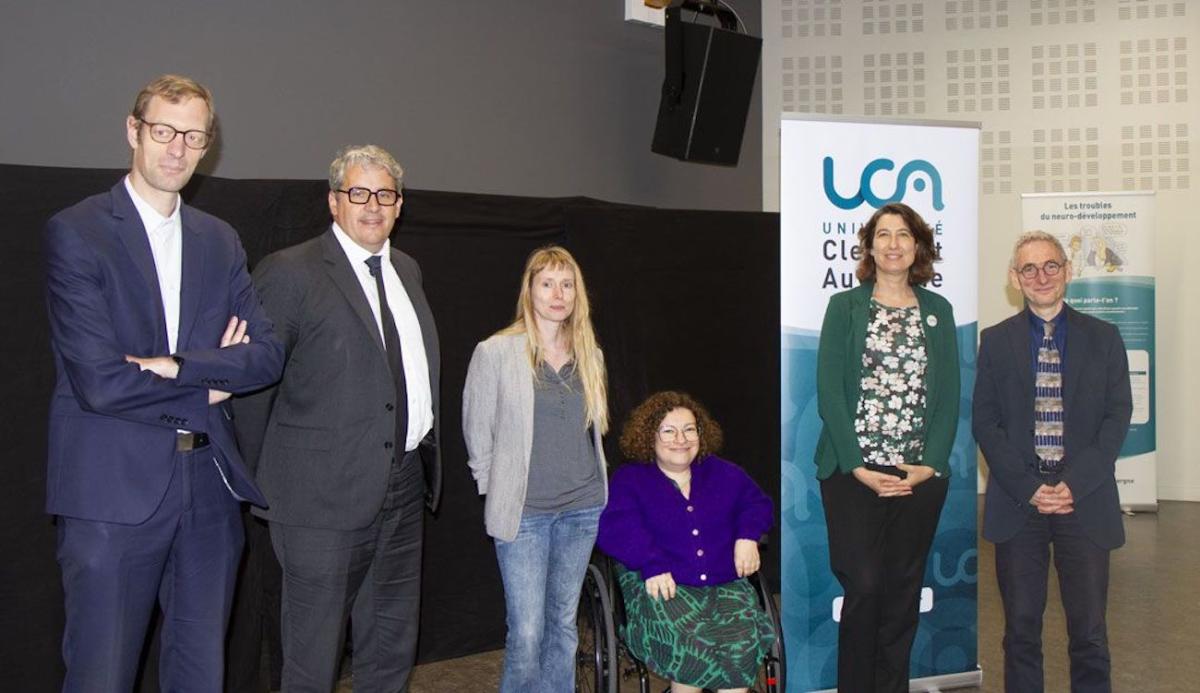 Personnalités présentes lors de la signature de convention entre le FIPHFP et l'Université Clermont Auvergne, dont Marine Neuville, directrice du FIPHFP, et Mathias Bernard, président de l'Université