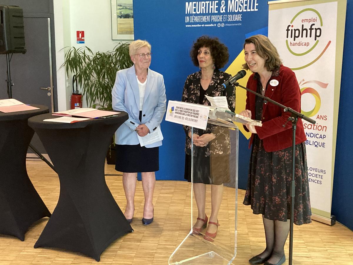 Photographie de Marine Neuville lors de son discours